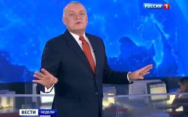 Dziel i rządź! Rosja próbuje wpływać na negatywną wobec Polski postawę internautów w Kijowie czy Wilnie