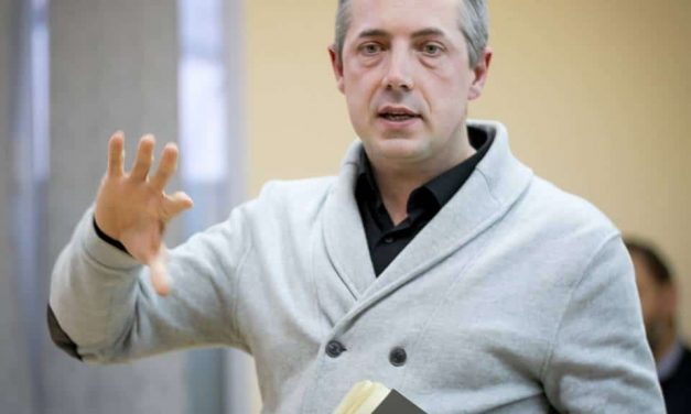 Ukraińskie władze pielęgnują niszczące mity i ideologie niezgody – profesor Minakov