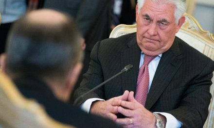 Tillerson w Mokswie, Trump nazywa Asada „zwierzęciem”, a Putin wylewa krokodyle łzy