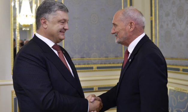 Macierewicz