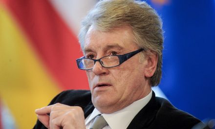 Oburzające słowa Juszczenki: Najlepszym wykładowcą dla Bandery był Piłsudski