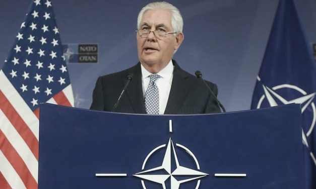 Tillerson w NATO: Agresja Rosji na Ukrainie jest największym zagrożeniem dla bezpieczeństwa Europy