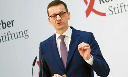 Morawiecki jasno o Rosji: Hybrydowa agresja przeciwko USA, Polsce i UE
