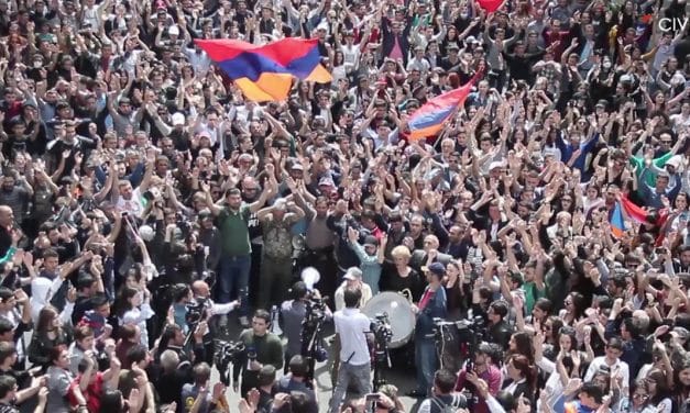 Aksamitna rewolucja w Armenii. Premier podał się do dymisji