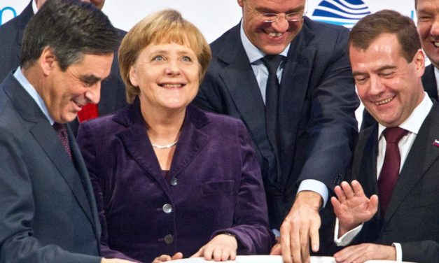 Zachód wydala rosyjskich dyplomatów, ale prawdziwym uderzeniem dla Rosji byłoby zablokowanie projektu Nord Stream 2