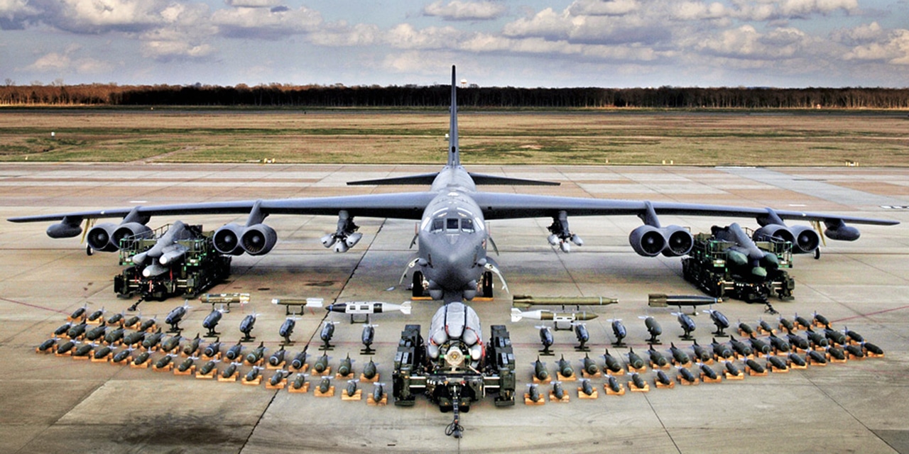 Symulowany atak na Flotę Bałtycką. Superfortece straszą Rosjan