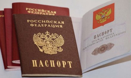 Putin: Rosyjskie paszporty dla mieszkańców Donbasu jak Karta Polaka