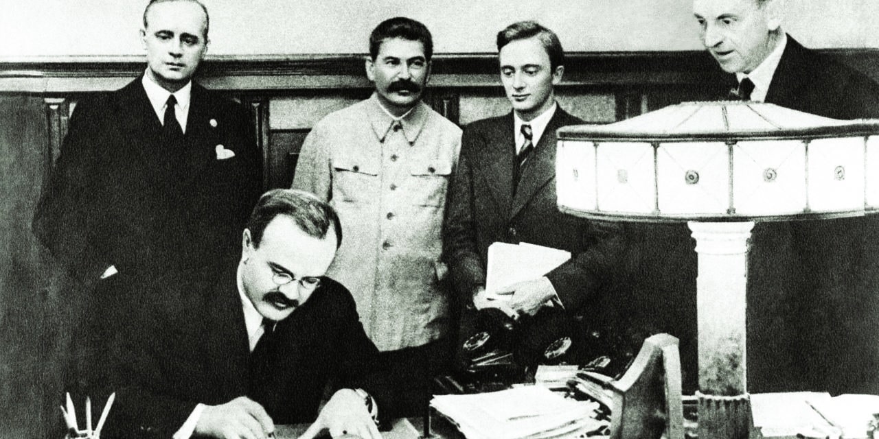 Amerykanie i Niemcy reagują na bezczelne łgarstwa Rosjan: Hitler i Stalin zmówili się, by rozpocząć II wojnę światową, Moskwa wspólnie z Berlinem uczestniczyła w brutalnym podziale Polski