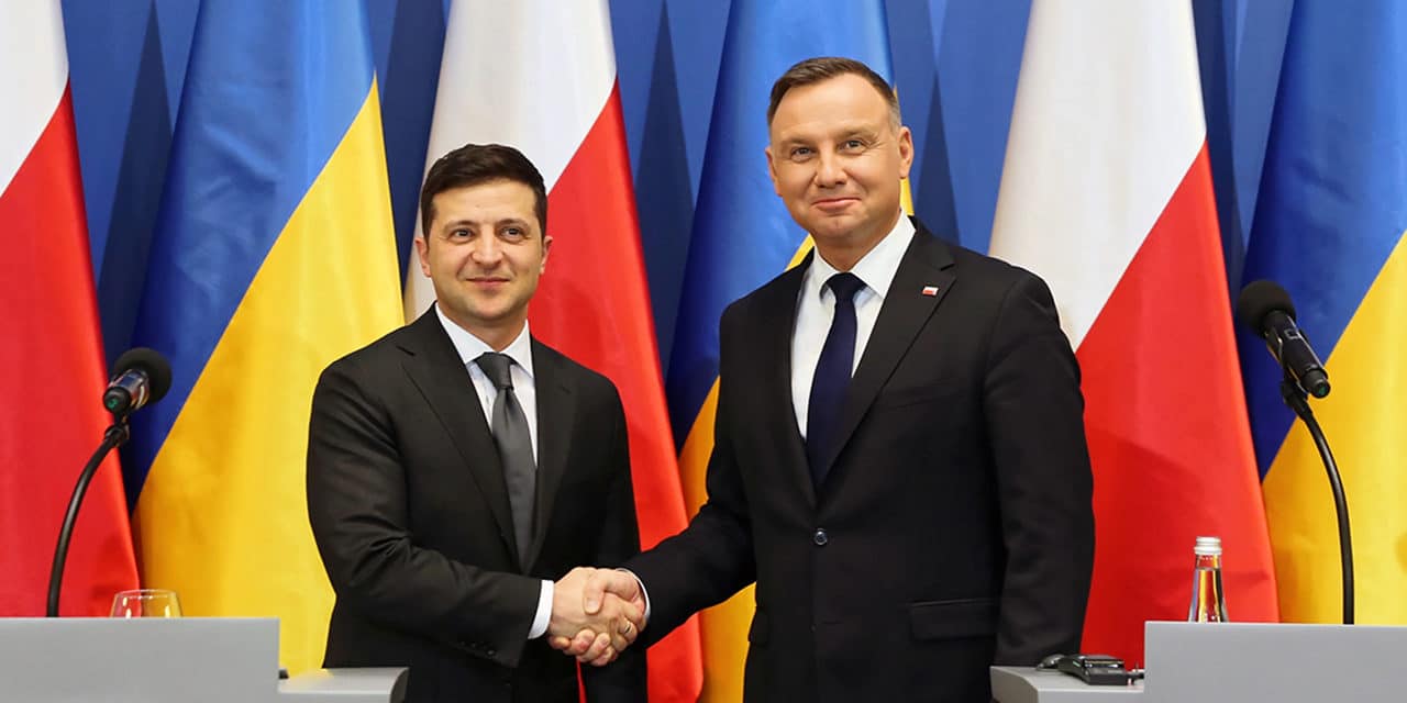 Ukraina stanęła po stronie Polski w wojnie o historię z Rosją