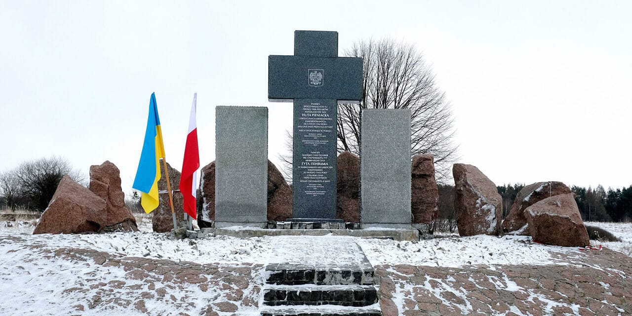 Zagłada Huty Pieniackiej. Tak „ręka Kremla” popychała „rękę Kancelarii Rzeszy” do represji wobec spokojnych mieszkańców