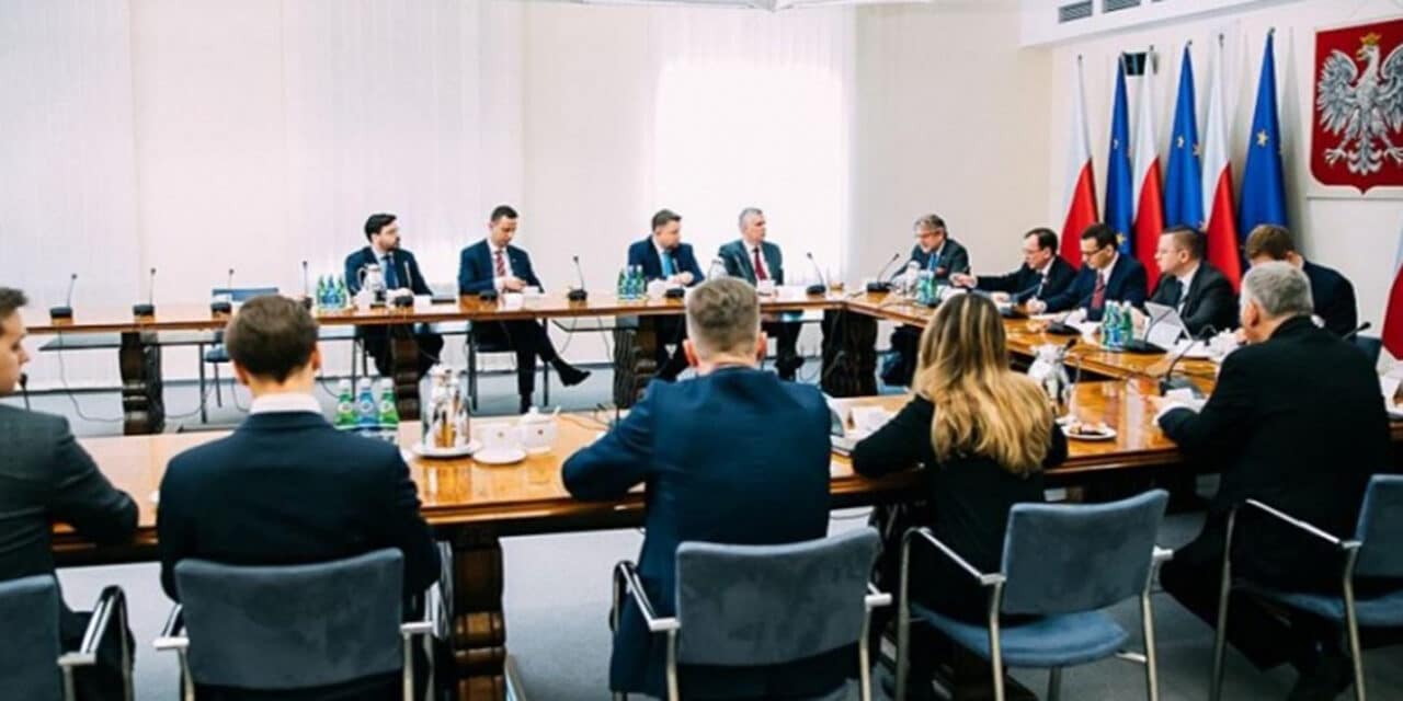 Politycy jednoczą się w obliczu koronawirusa. Premier: lewica i prawica działają wspólnie