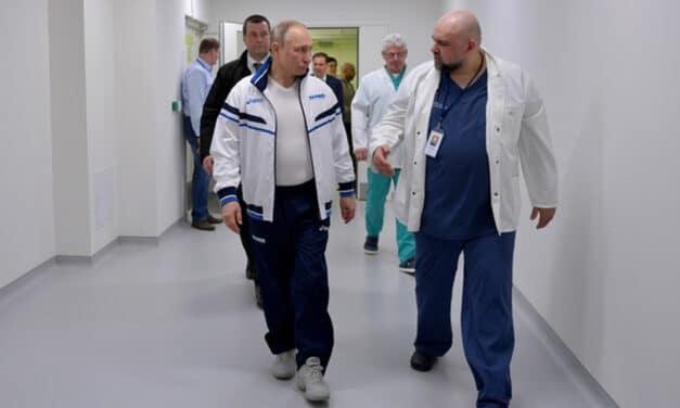 U głównego lekarza szpitala zakaźnego w Moskwie wykryto koronawirusa. Tydzień temu spotkał się z Putinem