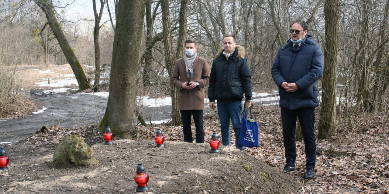 Konsul Generalny Rzeczypospolitej Polskiej w Łucku uczcił pamięć polskich żołnierzy na terenie fortu w Tarakanowie na Wołyniu