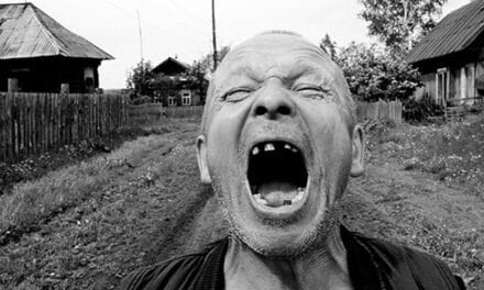 Kryzys w zgniłej gospodarce Rosji wciąż się pogłębia. Prawie 70 proc. Rosjan oszczędza na kupowaniu nowych ubrań i rozrywce