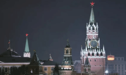 Rosja znajduje się w trakcie upadku, ale mimo to jest niebezpieczna dla Europy – czeski ekspert