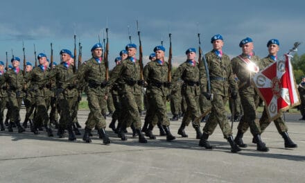 Jarosław Kaczyński: „Chcesz pokoju, szykuj się do wojny”. Premier Morawiecki zapowiedział radykalne umocnienie sił zbrojnych i uzbrojenia