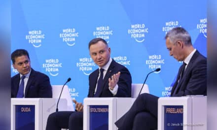 „Ukraina musi zwyciężyć na polu bitwy”. Wspólny głos prezydenta Polski i szefa NATO w Davos