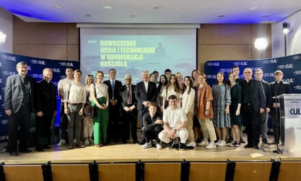 Szefowie mediów Watykanu: budujmy mosty, nawiązujmy dialog