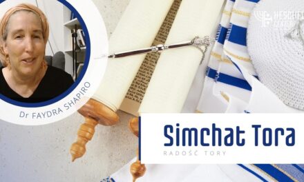 Simchat Tora – święto wzięcia Słowa Boga w ramiona