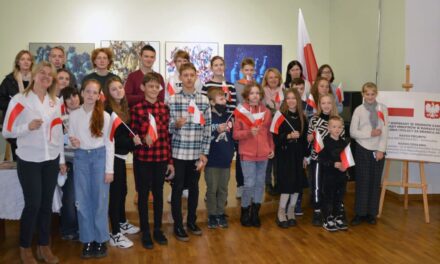 Bp Lechowicz na 11 listopada: Kościół i rodzina zawsze pielęgnowały patriotyzm