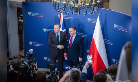 Szefowie dyplomacji Polski i Wielkiej Brytanii wspólnie zaapelowali do Kongresu USA o przyjęcie ustawy o pomocy dla walczącej Ukrainy