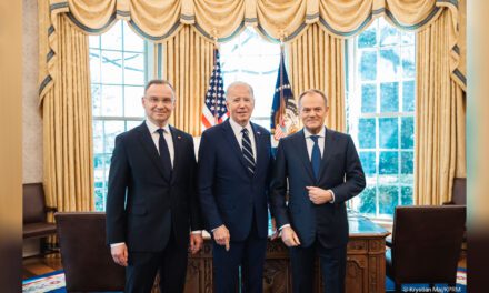 Ameryka nie zawaha się przyjść z pomocą Polsce. Duda i Tusk spotkali się z Bidenem