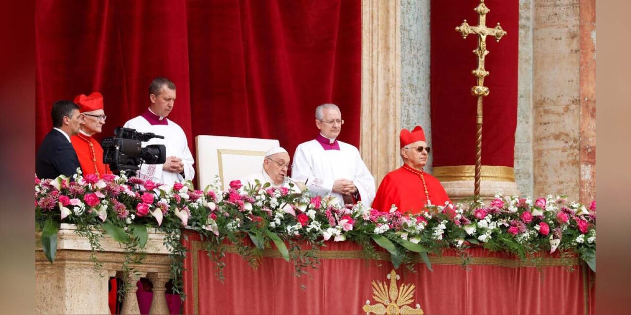 Papież na Urbi et Orbi: Jezus otwiera drogi życia pośród śmierci, wojen i wyzysku