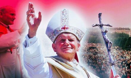 Kard. Comastri w 10. rocznicę kanonizacji: Za co kochamy św. Jana Pawła II?