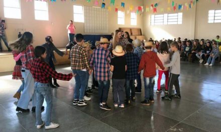 Plaża, rodzinny wyjazd, wizyta u dziadków – wakacje małych „Polaków” w Brazylii