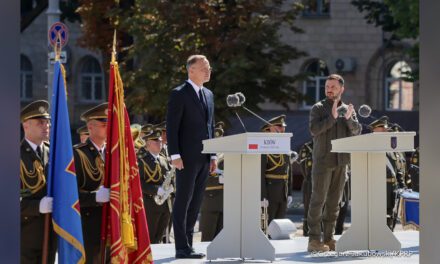 „Russkij mir” to antycywilizacja pogardy, nienawiści i tyranii – prezydent Duda w Kijowie w 33. rocznicę Niepodległości Ukrainy