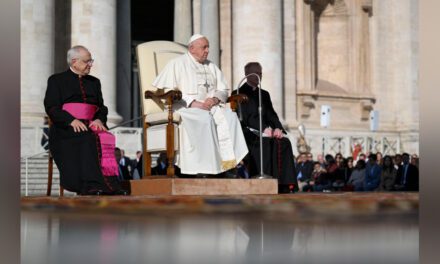 Papież: dzieci i rodziny są pierwszymi ofiarami wojny