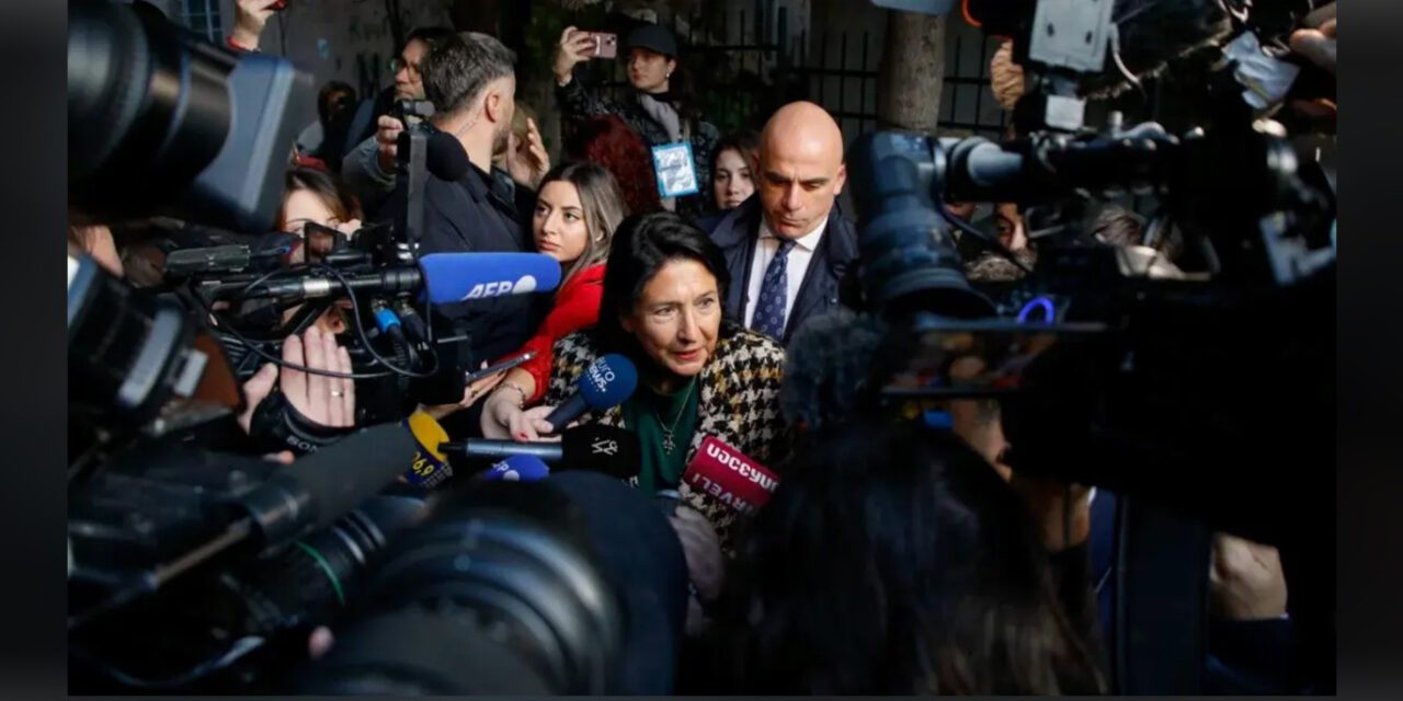 Prezydent Gruzji: Nie uznaję tych wyborów. Staliśmy się świadkami i ofiarami rosyjskiej wojny hybrydowej