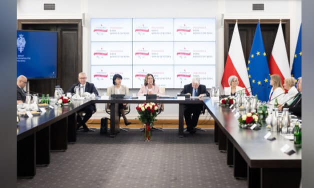 Senat RP: Wojna w Ukrainie zmienia wszystko, Polonia ma być siłą wsparcia dla Polski