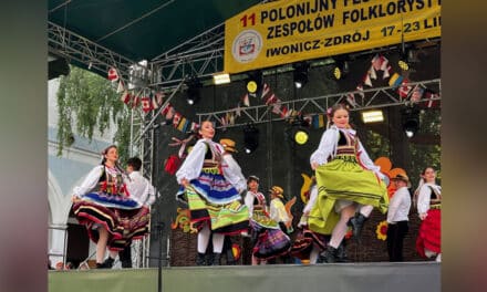 Powrót magii folkloru! XI Polonijny Festiwal Dziecięcych Zespołów Folklorystycznych znów połączył młodych Polaków z całego świata