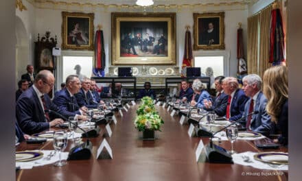 Historyczne rozmowy w Białym Domu. Prezydent Karol Nawrocki spotkał się z Donaldem Trumpem