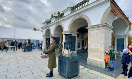 Grób Nieznanego Żołnierza w Warszawie ma 100 lat 