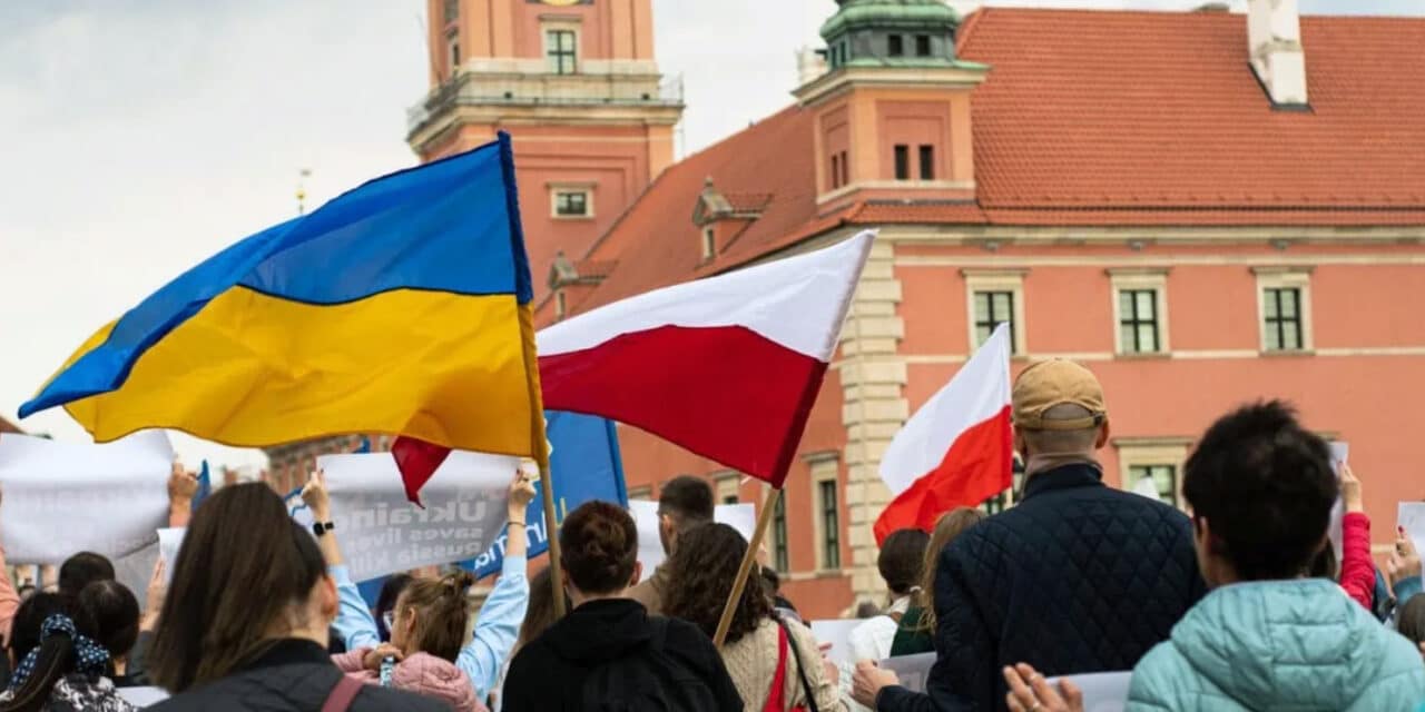 Pracują, płacą, dają Polsce miliardy. A mimo to są „obcy”? Ukraińcy między filarem gospodarki a społecznym wykluczeniem