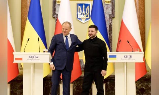 Tusk w Kijowie: tu świat widzi jak przez szkło powiększające, czym jest dobro, a czym zło
